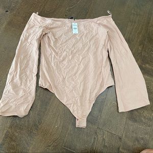 NWT. Express Off Shoulder Bodysuit. L/S.